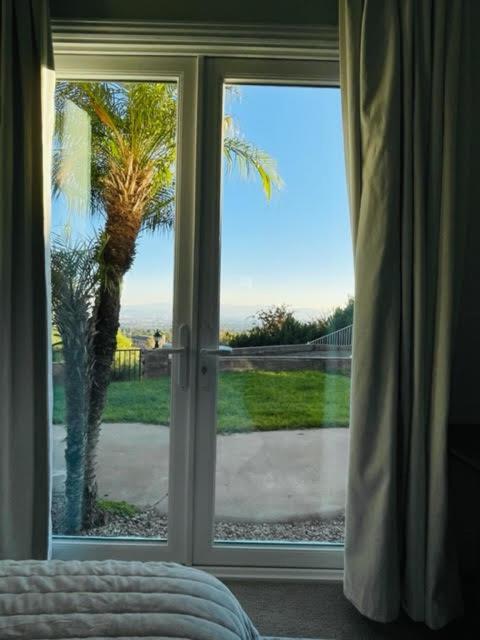Private-room-private-entrance-spectacular-city-landscape-views-from-room Rancho Cucamonga